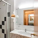 Post Hotel