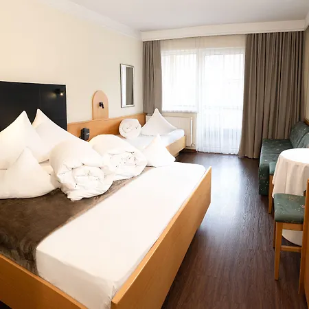 Hotel Post 4*