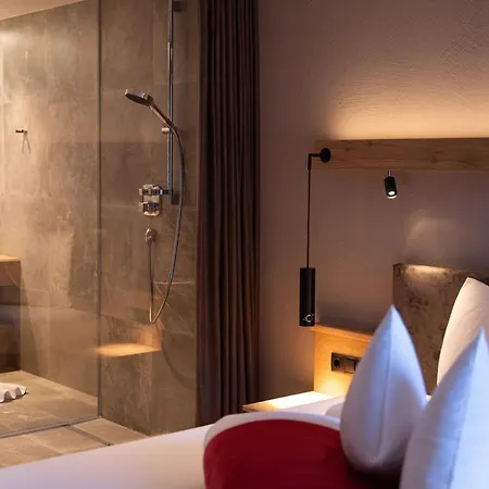 Hotel Post 4*