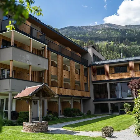 Hotel Post 4*