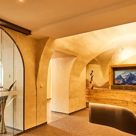 Hotel Post 4*